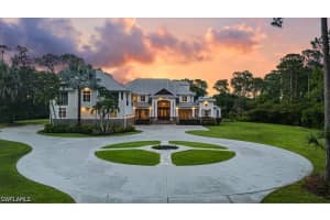 2263 Coach House Lane, Naples, FL 34105 - MLS#226023432