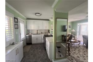 219 8th Ave S 219a, Naples
