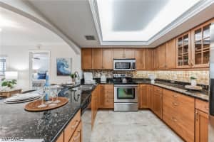5633 Turtle Bay Drive, Naples, FL 34108 - MLS#226023625