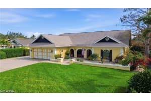 2274 Queens Way, Naples, FL 34112 - MLS#226023784