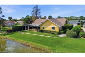 2274 Queens Way, Naples, FL 34112 - MLS#226023784