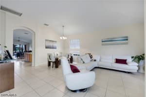 2010 Fairmont Ln, Naples, FL 34120, - MLS#226023887