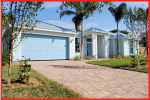 1139 S Brevard Ave, Cocoa Beach, FL 32931, Sold 01/31/14