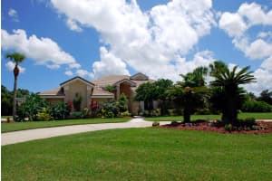717 Oak Park Dr, Melbourne, FL 32940, Sold 12/20/13