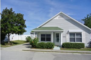 3806 Town Square Blvd, Melbourne, FL 32901, Sold 04/04/14