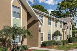 1913 Woodhaven Circle, Rockledge, FL 32955 - MLS#695197