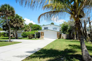 41 W Bay Dr, Cocoa Beach, FL 32931, Sold 03/13/15