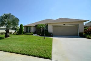 3063 Forest Creek Dr, Melbourne, FL 32901, Sold 11/25/14