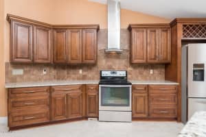 8504 Horseshoe Ave, Palm Bay, FL 32909, Sold 03/31/16