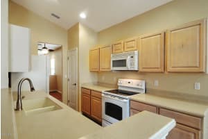 1020 Venetian Dr, Melbourne, FL 32904, Sold 04/15/16