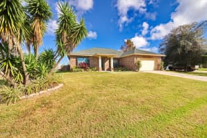 109 Palm Cir, Melbourne, FL 32940, Sold 04/25/16