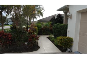 3150 Forest Creek Dr, Melbourne, FL 32901, Sold 01/07/16