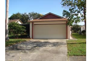 3693 Tree Line Blvd, Melbourne, FL 32935, Sold 02/24/16