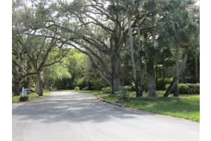 7307 36th Ct, Vero Beach, FL 32967, Sold 08/24/16
