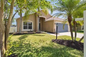 4284 Grand Meadows Blvd, Melbourne, FL 32934, Sold 05/27/16