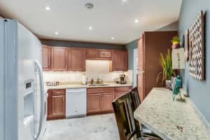 723 Greenwood Manor Cir, Melbourne, FL 32904, Sold 07/21/16