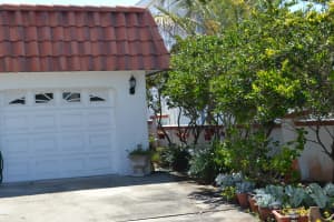165 N Atlantic Ave, Cocoa Beach, FL 32931, Sold 08/22/16