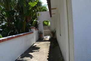 165 N Atlantic Ave, Cocoa Beach, FL 32931, Sold 08/22/16