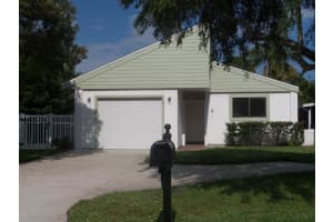 118 Woodside Dr, Melbourne, FL 32940, Sold 07/15/16