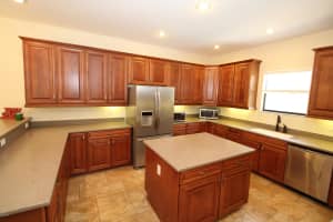 902 Hailey St, West Melbourne, FL 32904, Sold 09/26/16