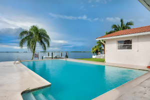 9 Country Club Rd, Cocoa Beach, FL 32931, Sold 10/31/17