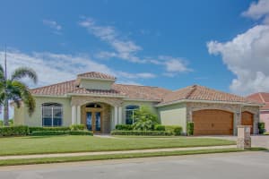 621 Manatee Bay Dr, Cape Canaveral, FL 32920, Sold 01/31/17