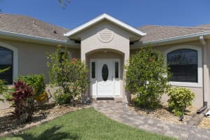 949 Hialeah St, Rockledge, FL 32955, Sold 05/31/17
