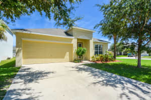 4373 Collinwood Dr, Melbourne, FL 32901, Sold 01/20/17