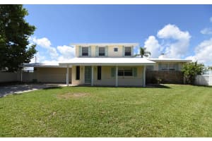 320 S 11th St, Cocoa Beach, FL 32931, Sold 12/16/16