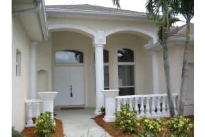 329 Carmel Dr, Melbourne, FL 32940, Sold 01/10/17