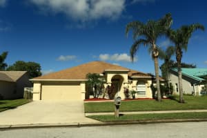 3360 Meadowridge Dr, Melbourne, FL 32901, Sold 11/04/16