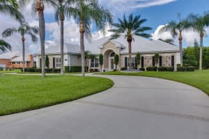 748 Oak Park Dr, Melbourne, FL 32940, Sold 03/17/17
