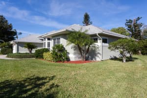 1045 Fieldstone Dr, Melbourne, FL 32940, Sold 12/08/16