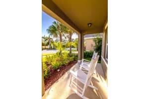 2072 Elkins Point, Melbourne, FL 32935, Sold 11/30/16