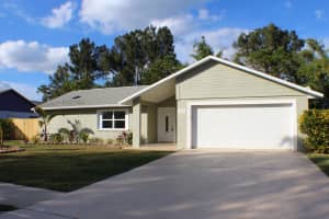 680 Oak Park Cir, Merritt Island, FL 32953, Sold 02/13/17