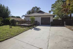 636 Casa Grande Dr, Melbourne, FL 32940, Sold 04/03/17