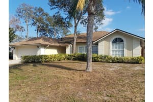 4835 Silver Oak Blvd, Melbourne, FL 32935, Sold 04/17/17