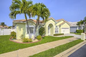 212 Sanibel Way, Melbourne Beach, FL 32951, Sold 03/17/17