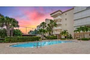 425 Pierce Ave, Cape Canaveral, FL 32920, Sold 06/28/17