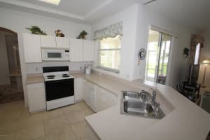 1336 Coventry Cir, Melbourne, FL 32904, Sold 05/25/17