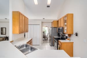 3193 Forest Creek Dr, Melbourne, FL 32901, Sold 04/21/17