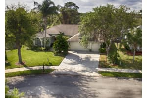 5749 Newbury Cir, Melbourne, FL 32940, Sold 05/04/17
