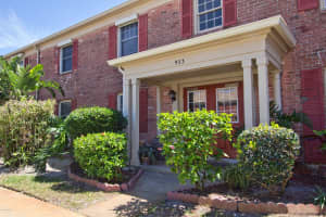 923 N Colonial Ct, Indian Harbour Beach, FL 32937, Sold 04/10/17