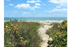 515 Hayes Ave, Cocoa Beach, FL 32931, Sold 04/24/17