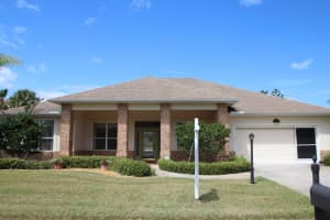 3040 Forest Creek Dr, Melbourne, FL 32901, Sold 05/19/17