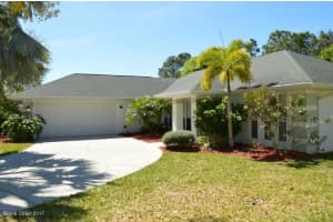 869 Shoshone Ln, Melbourne, FL 32904, Sold 05/18/17
