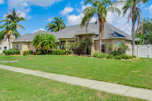 1270 Mercedes Dr, Merritt Island, FL 32952, Sold 01/24/18