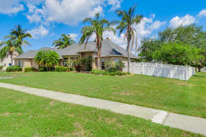 1270 Mercedes Dr, Merritt Island, FL 32952, Sold 01/24/18