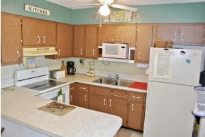 515 Hayes Ave, Cocoa Beach, FL 32931, Sold 08/25/17