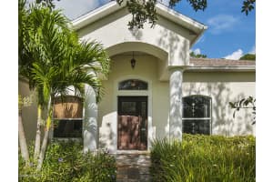 759 46th Square, Vero Beach, FL 32968, Sold 11/17/17